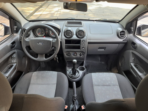 Imagem 10 de 13 de Ford Fiesta 1.0 Hb 2011 Sem Entrada