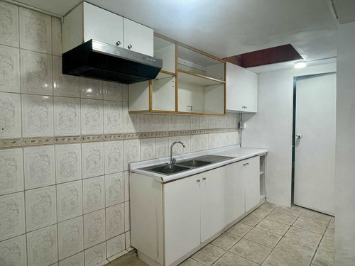 Arriendo Casa Hospital Félix Bulnes. 5 Dorm. (93715)