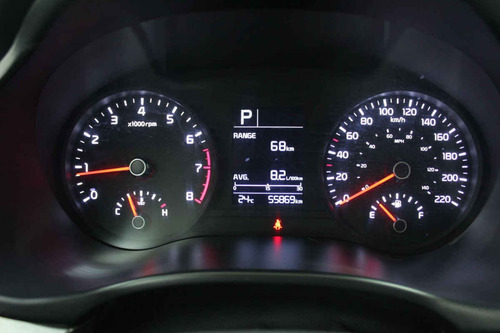 Imagen 13 de 14 de Kia Kia Rio Sedan 2019 4 Cilindros