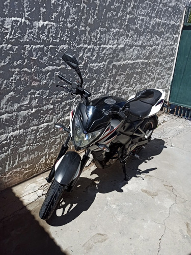 Bajaj Rouser 200ns