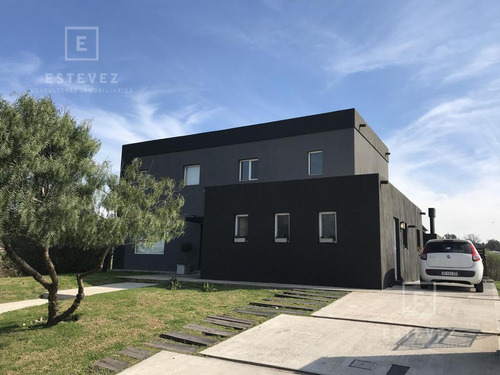 Oportunidad: Muy Linda Casa En Venta, Laguna Barrio Cerrado El Canton