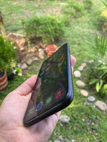 iPhone XR 64 Gb