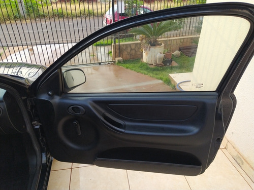 Imagem 6 de 9 de Chevrolet Celta 2002 1.0 3p