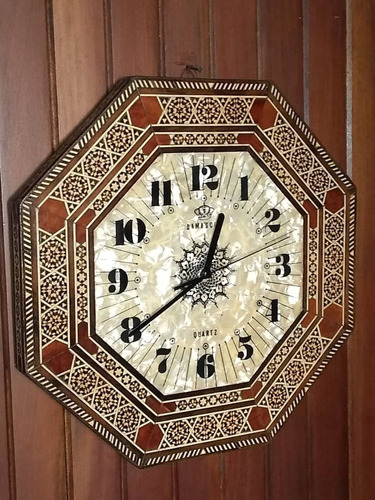 Antiguo Reloj Madera Marqueteada Marca Damascus Quartz Buen