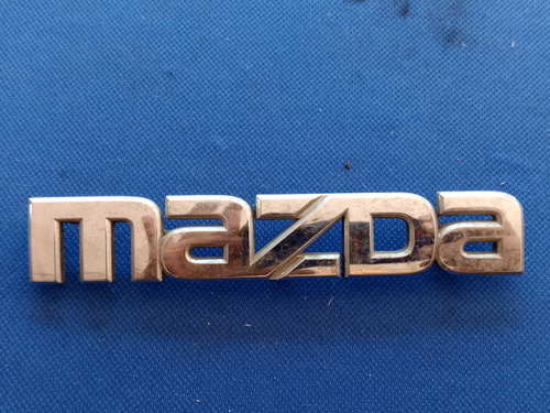 Emblema Mazda