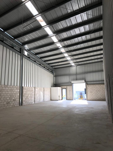 Imagen 3 de 5 de Bodega Renta 250 M2 Seguridad Trifásica Plateros