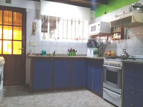 Casa + 3 Deptos Fco. Alvarez Centro Ideal Multifamiliar