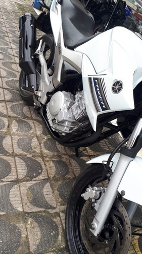 Imagem 6 de 12 de Yamaha Ys Fazer 250 Flex 2015 Branca Único Dono