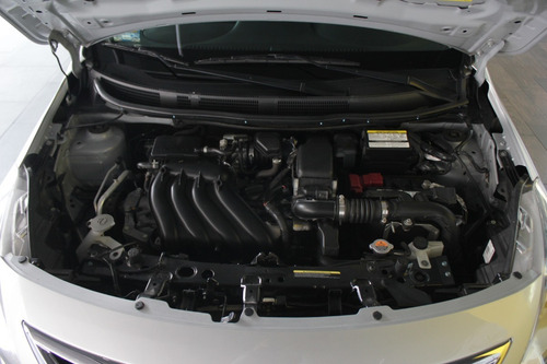 Nissan Versa Advance 2019