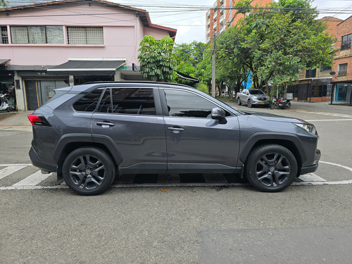 Toyota RAV4 2.5 Xroad