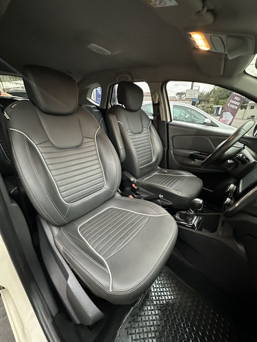 Renault Captur CAPTUR Intense 2.0 16V Flex 5p Aut.