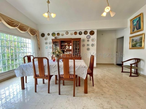 Imagen 19 de 27 de Casa En Venta En Prados Del Este 22-7593 Gustavo Nieves 0412 6057058 G6