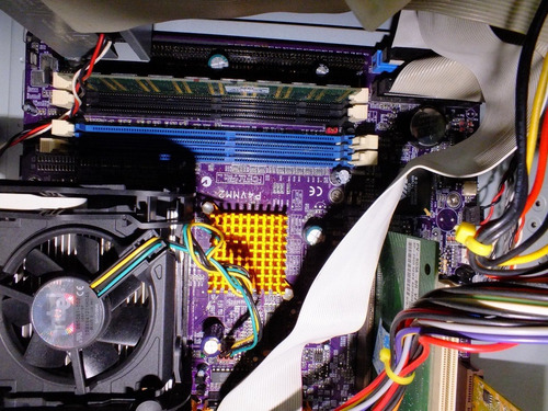 Cpu Pentium 4 - Intel 478 Pinos-2.0ghz/256mb Ddr2/266