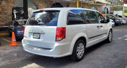Imagen 4 de 13 de Dodge Grand Caravan 2017 3.7 Se At
