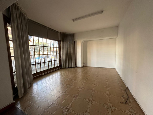 Chalet En San Miguel Ctro. Uso Profesional