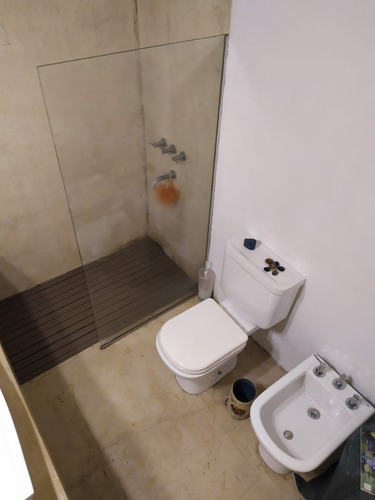 Imagen 8 de 21 de Local Comercial Con Vivienda En Barrio Chauvin