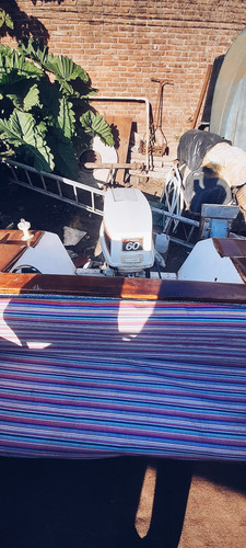Lancha Pilotina Marbella Tipo Cuddy (cabinada)