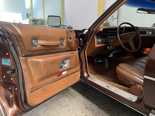 Imagem 2 de 19 de Cadillac Deville Sedan V8 472 - 1973