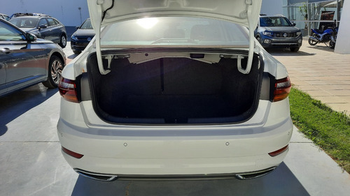 Volkswagen Vento Highline 250 Tsi At