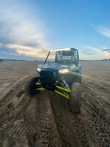 Polaris Rzr 1000,con Accesorios Y Services Hechos. Impecable