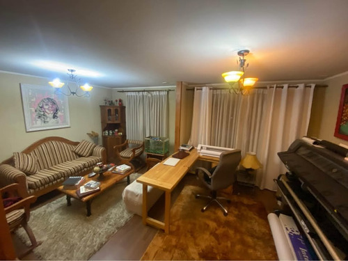 Amplia Casa Independiente Con 232mts Construidos, 5d 3b