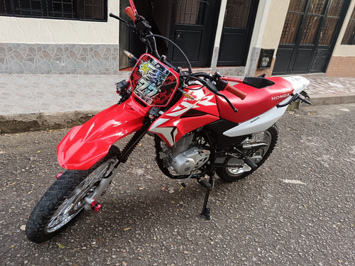 Moto Honda Xr 150.modelo 2024,modificada,