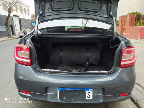 Imagen 17 de 18 de Renault Logan 2019 1.6 Authentique 85cv Nac