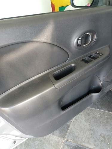 Nissan March 2013 1.0 S 5p