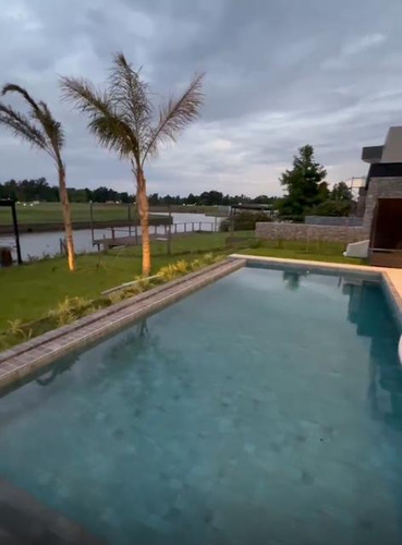 Casa En El Yacht