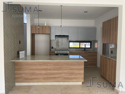Casa En Venta En Fracc. Lomas Del Dorado, Boca Del Rio, Veracruz.