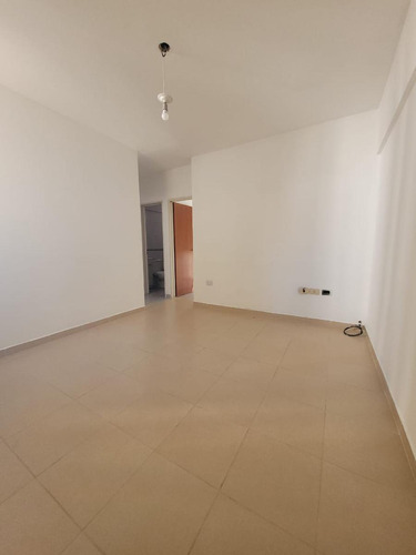 Departamento De 1 Dormitorio En Alquiler | Calle 12 Entre 43 Y 44