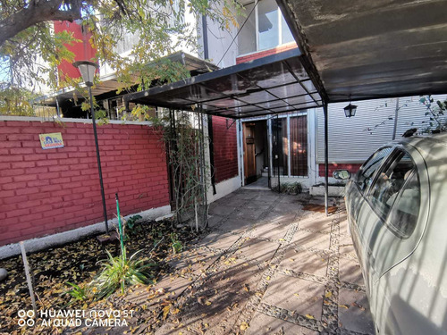 Se Vende Casa En Ñuñoa De 210m2,4d,3b,2e (101315)