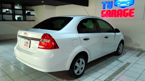 Imagen 5 de 14 de Chevrolet Aveo 2017 1.6 Ls Mt