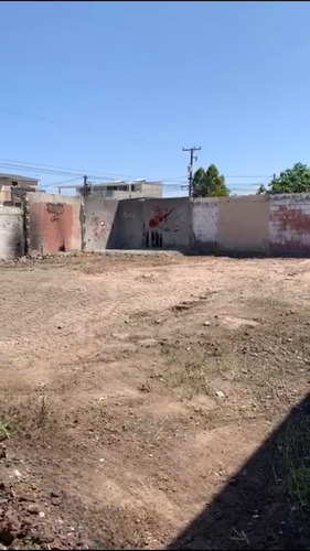 Terreno En Venta En La Col Constitución Rosarito