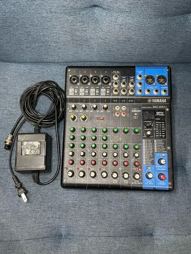 Consola Yamaha Mg10xu. Con Efectos. 10 Entradas (Usado)