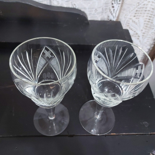 Imagem 4 de 8 de Taça Vinho Cristal 2 Unidades 150ml Lapidado A Mão Antigo