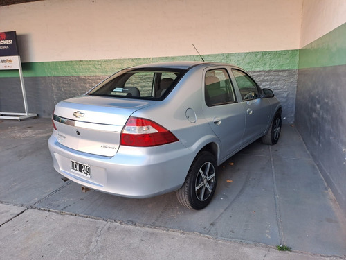 Imagen 3 de 9 de Chevrolet Prisma 1.4 Lt 2012