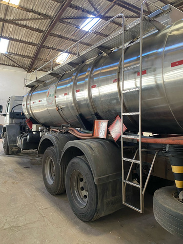 Tanque De Inox 3 Bocas De 5000 Com Bomba Cardã E Bottons