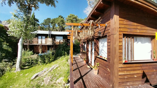 Venta. Cabaña En Sierra De Los Padres Con Gas Natural.