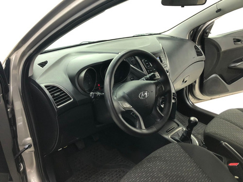 Imagem 6 de 9 de Hyundai Hb20 1.0