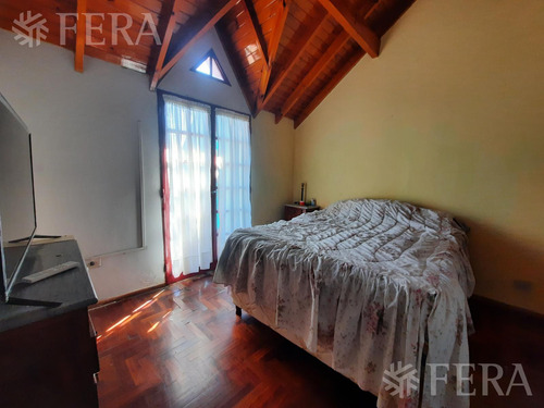 Venta De Casa De 5 Ambientes Con Cochera Y Local En Lanús Oeste