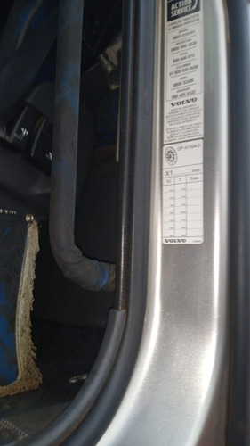 Imagem 6 de 14 de Fh-540 6x4 Canelinha Suspensão Molas Único Dono 2012/13