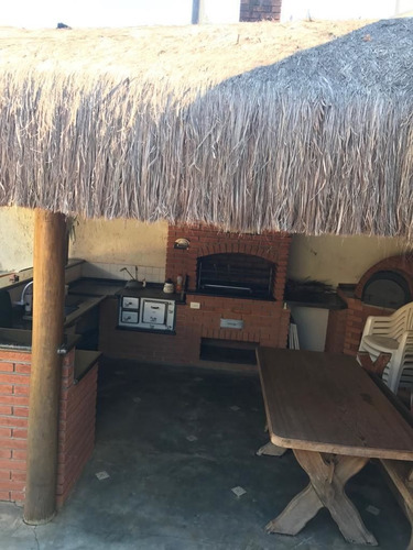 Casa No Alphaville Residencial 02 À Venda | 4 Dormitórios | 2 Suítes | Quintal Gramado | Forno De Pizza - Cnc1461