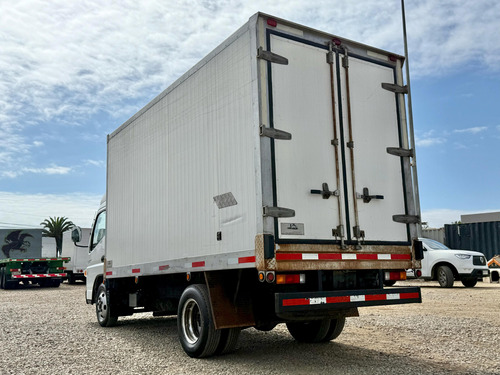 2022 Camión Mitsubishi Fuso Canter 613 Con Furgón Frigo