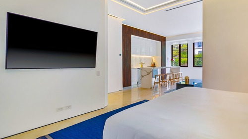 Pier 57 Unit 211