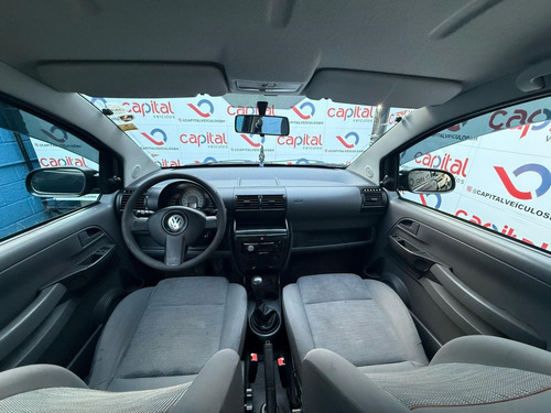 Volkswagen Fox 1.6 MI 8V FLEX 4P MANUAL