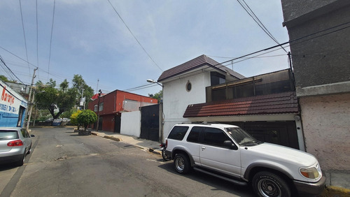 Imagen 3 de 10 de Casa Con Excelente Ubicación Ideal Para Negocio O Condominio