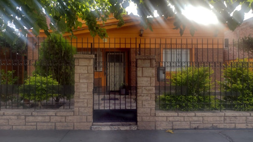 Casa De 4 Habitaciones En Concepción, Capital