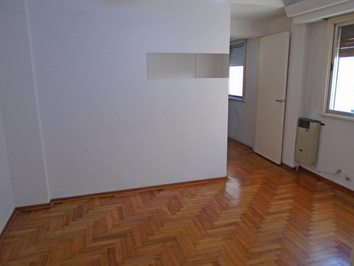 Venta Departamento De 2 Ambientes En Vicente López
