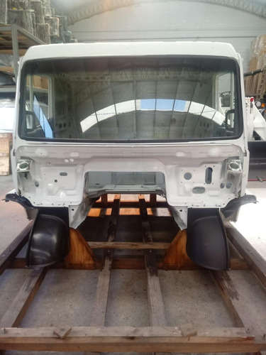 Imagen 5 de 12 de Cabina Mercedes Benz 1634 0km Original.